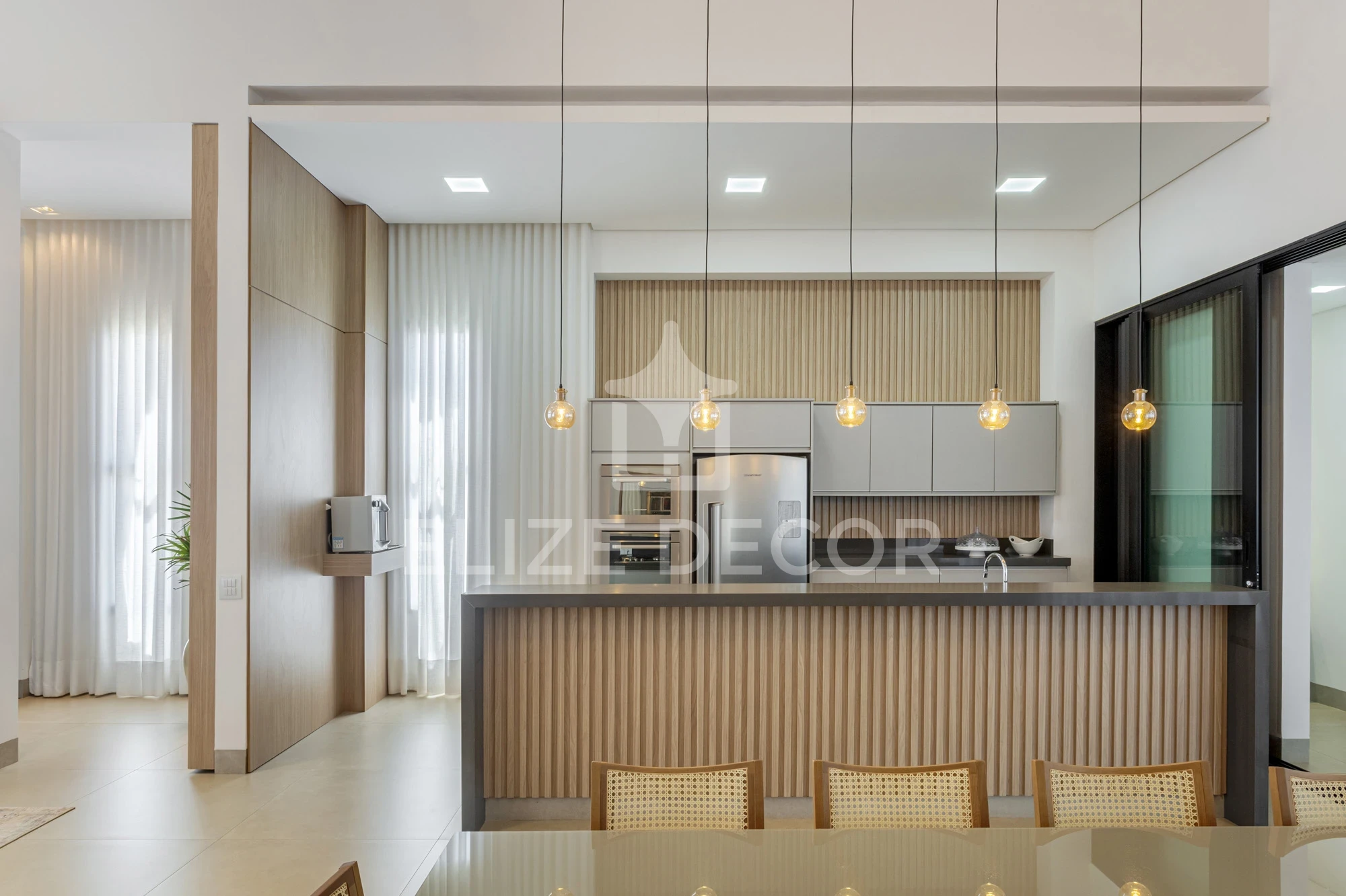 f7d0b3_33c58a45df464cfca74631a8dfbf27d8mv2 copiar