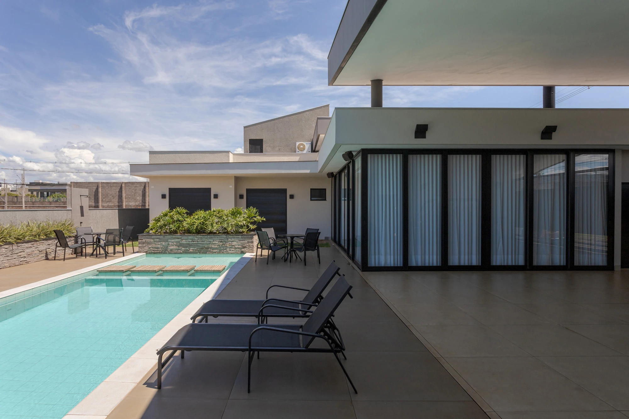 projeto-residencial-alto-padrao-cortinas-sob-medida-maringa-elize-decor-condominio-resort-residence (3)